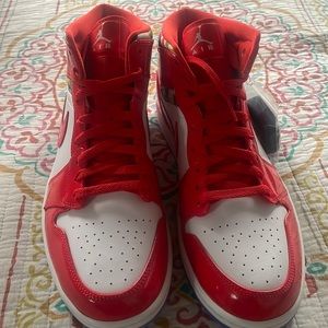 Air Jordan 1 Mid SE